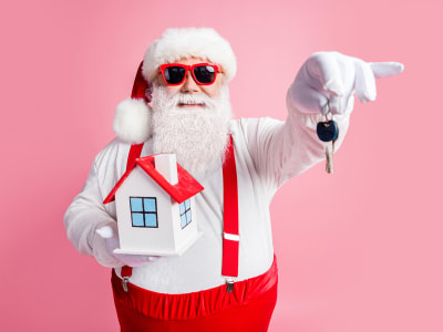 Santa and BigHorn offer this moving checklist for moving over the holidays.