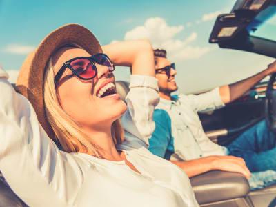 Taking an extended road trip is one vehicle transport option suggested by the long distance movers Canada homeowners rely on.