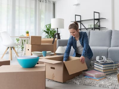 Take it from our experts: unpacking is almost worst than packing. Let these moving tips make it a little easier for you when you settle into your new home. 