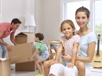 Families looking for long distance movers should choose a company with the industry connections to make the process a smooth one.