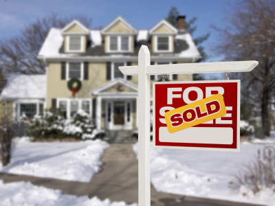 Take the stress out of a Christmas move by booking your long distance movers now.