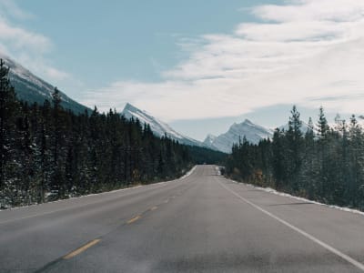 A mountain highway in Alberta, the kind of route to expect on a long-distance move from BC to Alberta.