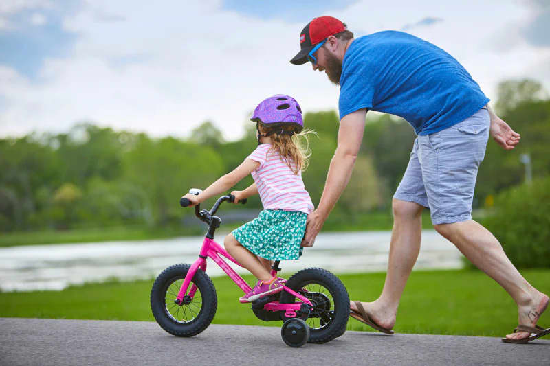 Fresh Air Kelowna’s Family Bike Safety Tips!