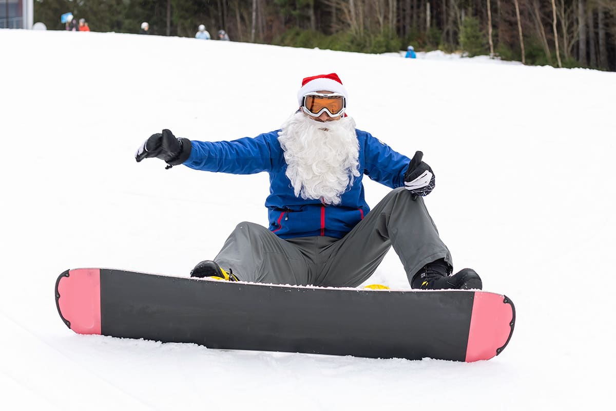 Join the Big White or Silverstar Santa Ski events this holiday season. 