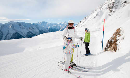 Get Your Ski Gear, Kelowna! Seasonal Rentals + Ski Swap