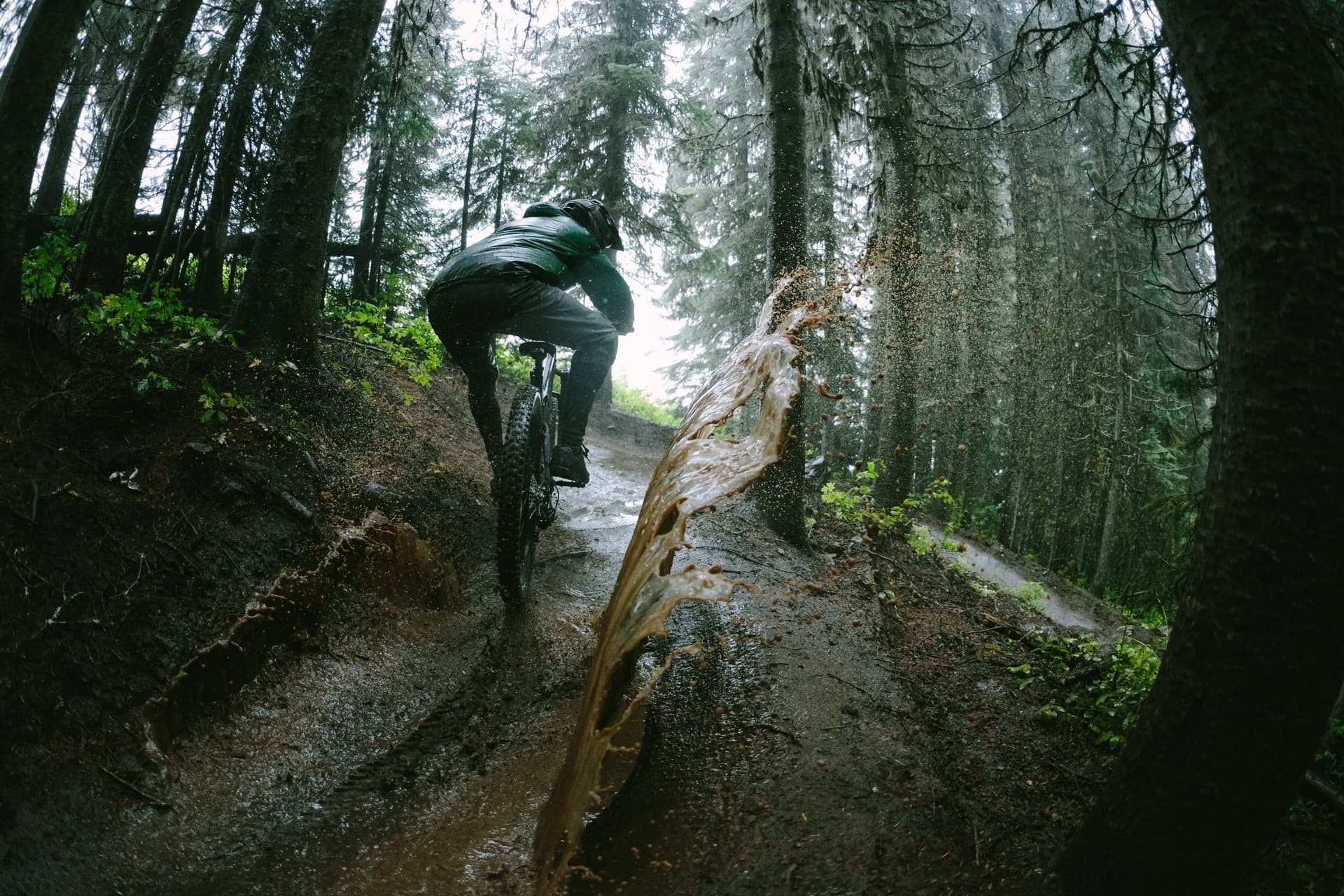  It’s almost mountain bike season at SilverStar and Big White! Fresh Air can get you and your gear ready to roll. 