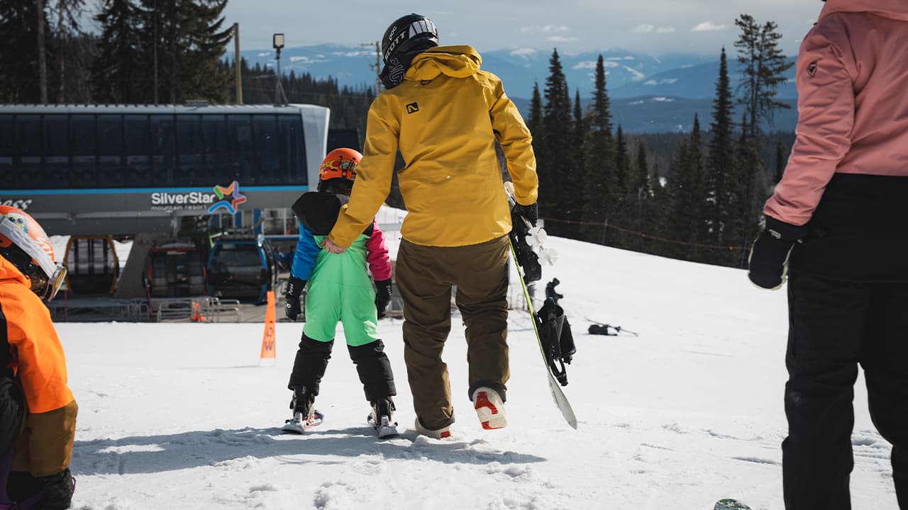 Fresh Air Mini Vlog 40: Merry Christmas from Fresh Air – Holiday Snow & Bike Deals in Kelowna