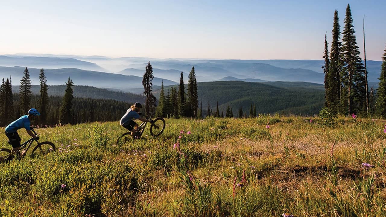 Fresh Air Mini Vlog 18: SilverStar Bike Park Opening Early + Big Weekend Events in Kelowna
