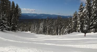 Fresh Air Mini Vlog 33: Ski swaps coming up, more snow in the mountains and seasonal rentals