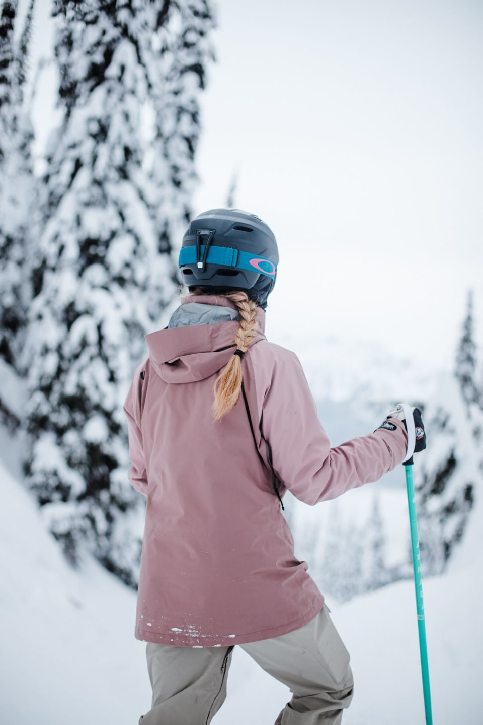 Give the gift of adventure and luxury with a Catski trip at Keefer Lake Lodge—an experience she’ll never forget.
