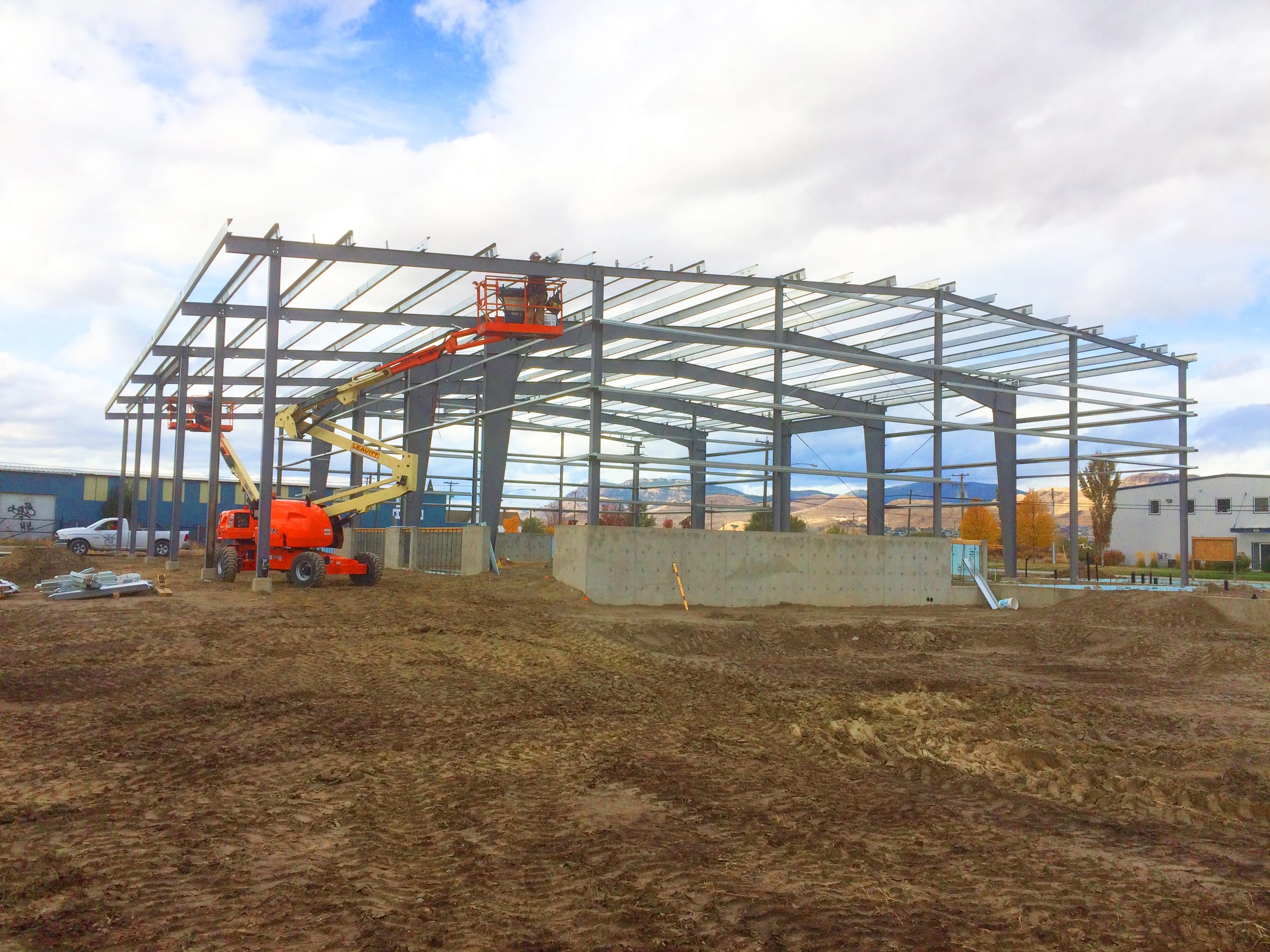 Pre-engineered Steel Buildings: 5 Things to Consider When Buying Land