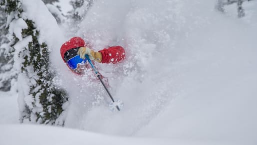 Best Time and Places to Heli Ski in Canada