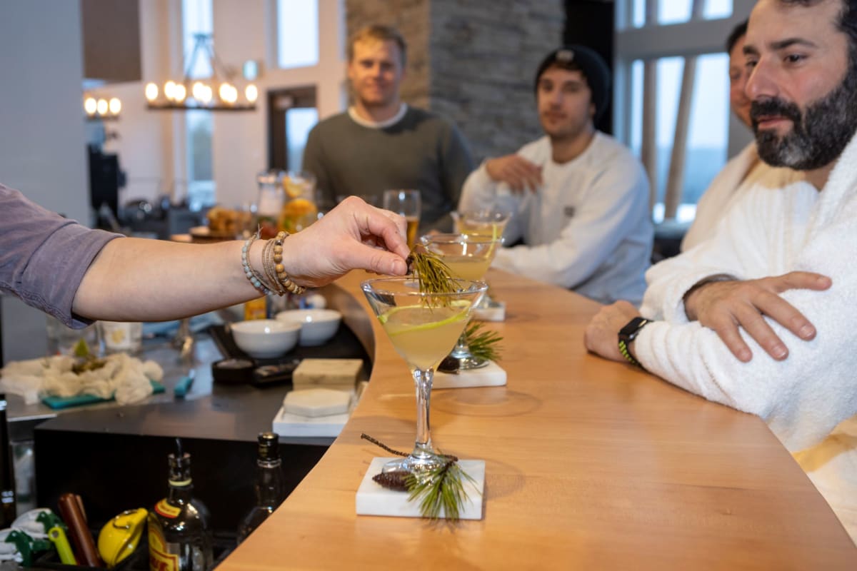 signature-daily-cocktail-at-mountain-lodge