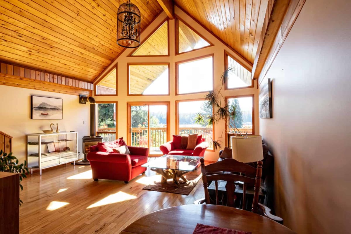YellowCedarLodge1