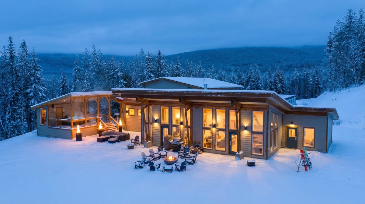 NEH_ML_Lodge-exterior-2