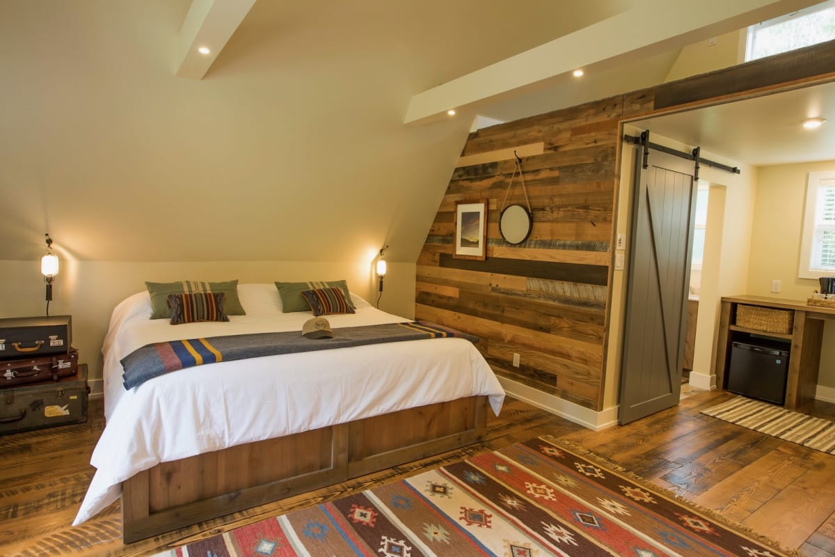 Interior Cabin - Email
