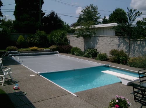 manual pool safety cover-existing pool-light grey-vancouver