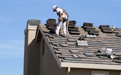 Ask a General Contractor: When is it Time to Re-Roof?