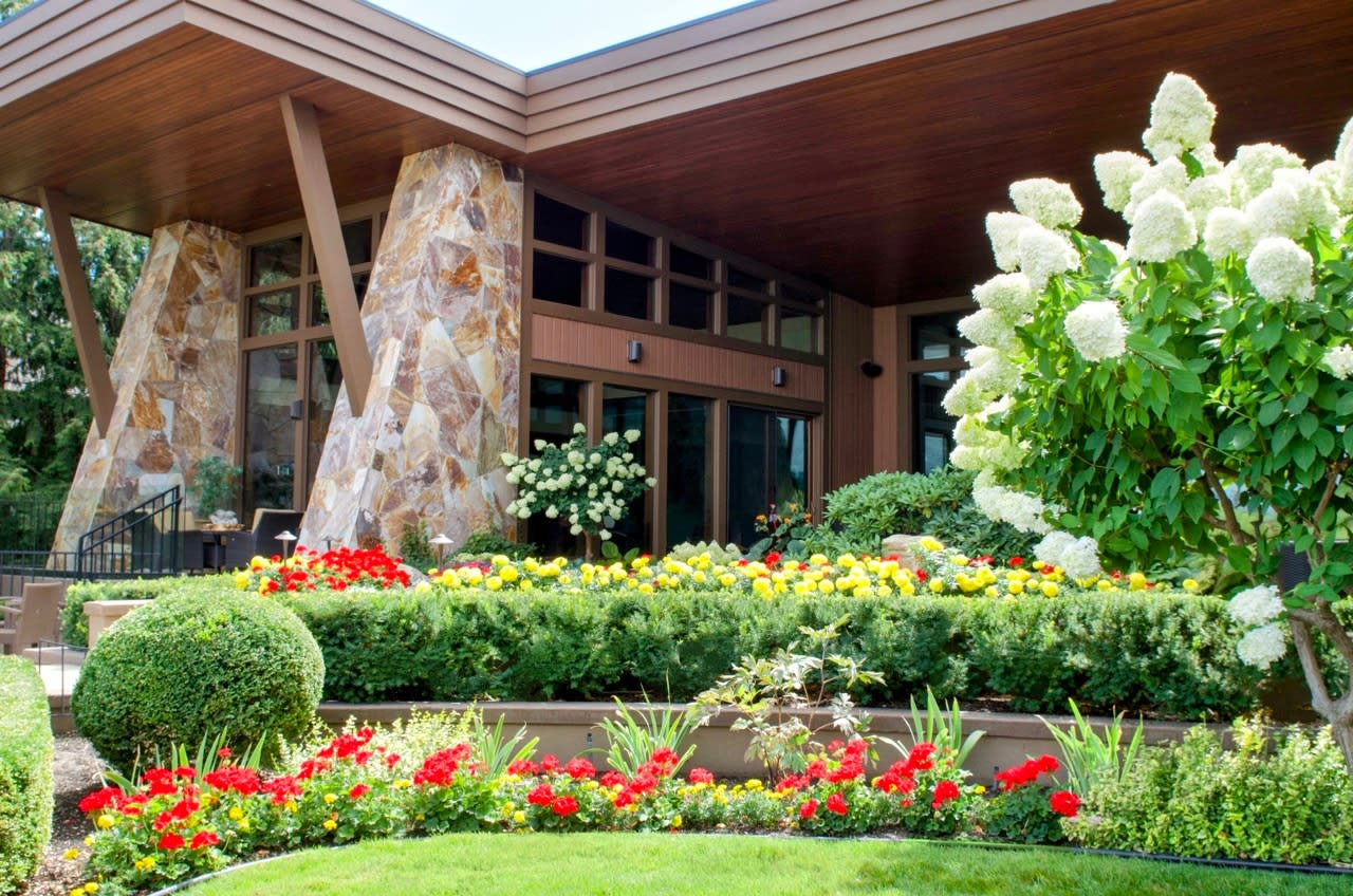 Why You Should Book Your Landscaping Project Early (And Avoid the Spring Rush!)