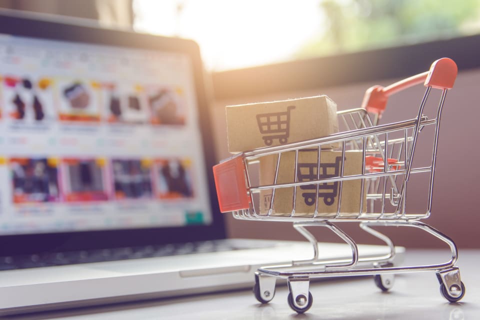 Wondering how to get a shopping cart on your website? Our Kelowna marketing agency shows you how to use Shopify®.