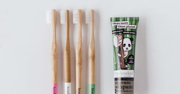 brush naked packaging design